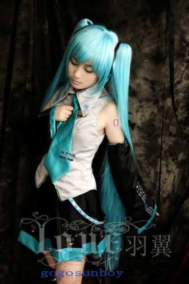 Gay Hairy Cosplay – Vocaloid Taboo