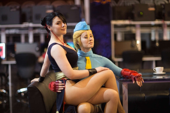 Shemale Chun Li & Cammy MFA 2014 Cosplay! - Street Fighter Ass Worship